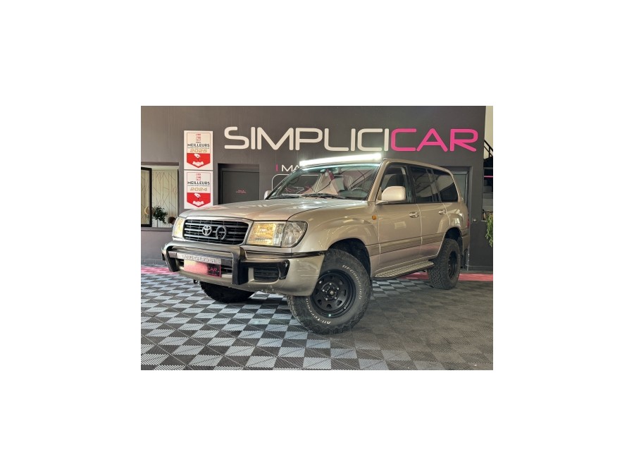 TOYOTA d'occasion LAND CRUISER 100 TD STATION WAGON VX BA de 2002 Aix