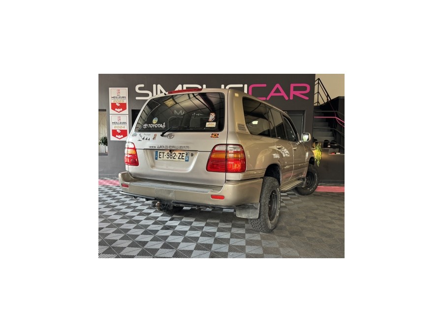 TOYOTA d'occasion LAND CRUISER 100 TD STATION WAGON VX BA de 2002 Aix