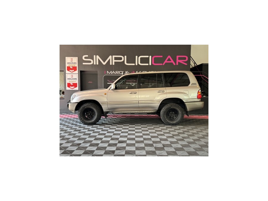 TOYOTA d'occasion LAND CRUISER 100 TD STATION WAGON VX BA de 2002 Aix