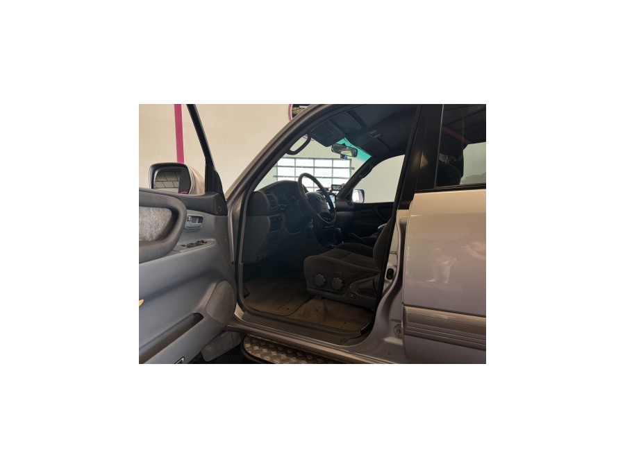 TOYOTA d'occasion LAND CRUISER 100 TD STATION WAGON VX BA de 2002 Aix