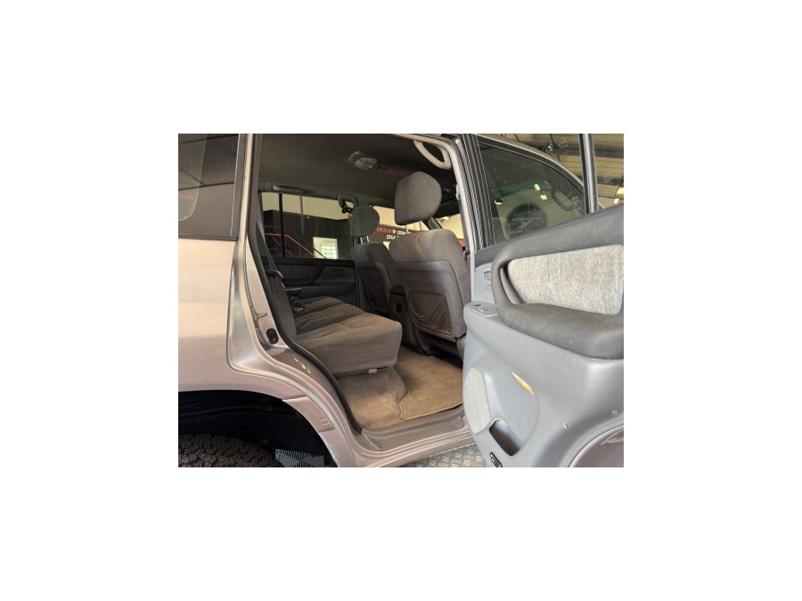 TOYOTA d'occasion LAND CRUISER 100 TD STATION WAGON VX BA de 2002 Aix