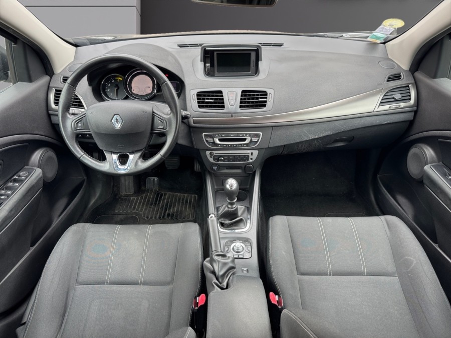 RENAULT d'occasion MEGANE III BERLINE BICORPS TROIS OU CINQ PORTES