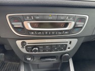 RENAULT d'occasion MEGANE III BERLINE BICORPS TROIS OU CINQ PORTES