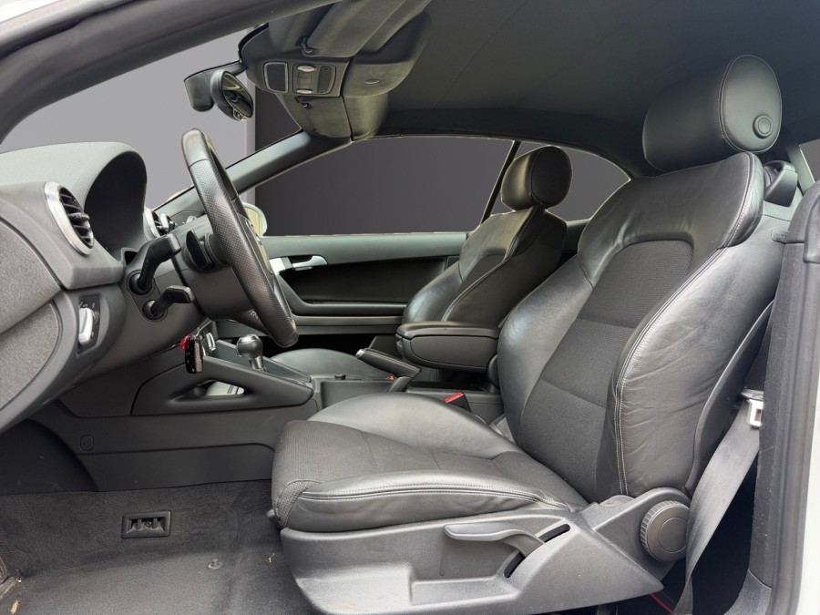 AUDI d'occasion A3 DECAPOTABLE 1.8 TFSI 160 AMBIENTE S TRONIC de 2012