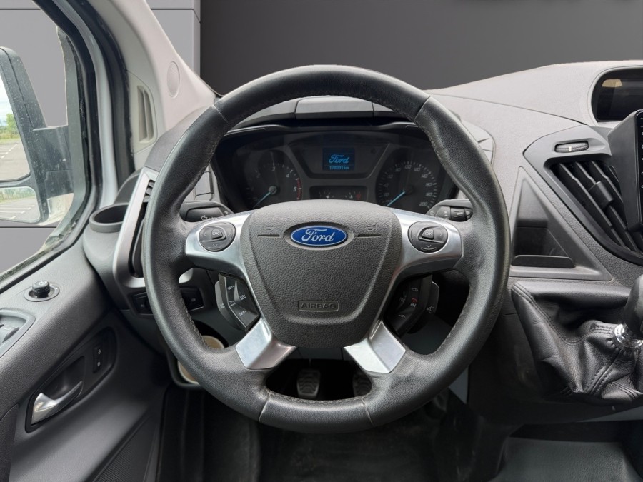 FORD d'occasion TRANSIT CUSTOM 2.2 TDCi 16V de 2013 Vernon (27)﻿