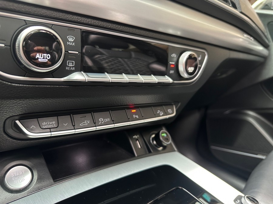 AUDI d'occasion Q5 SPORTBACK SB 55 TFSI-E 367 QUATTRO BLACK EDITION S