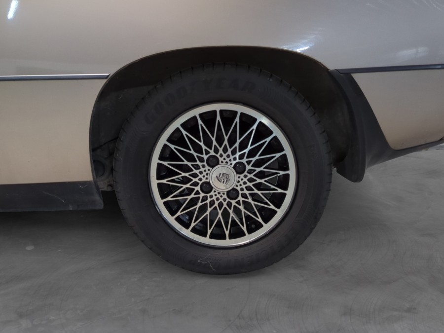 PORSCHE d'occasion 924 2.0 125 de 1981 Meximeux (01)﻿