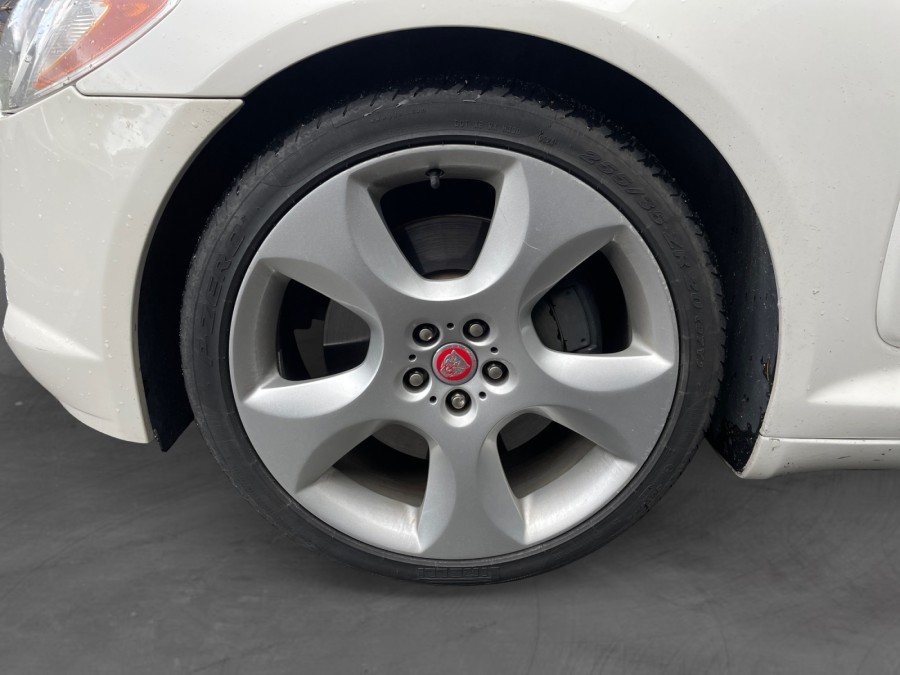 JAGUAR d'occasion XF 4.2L SV8 de 2008 Genevois (74)﻿