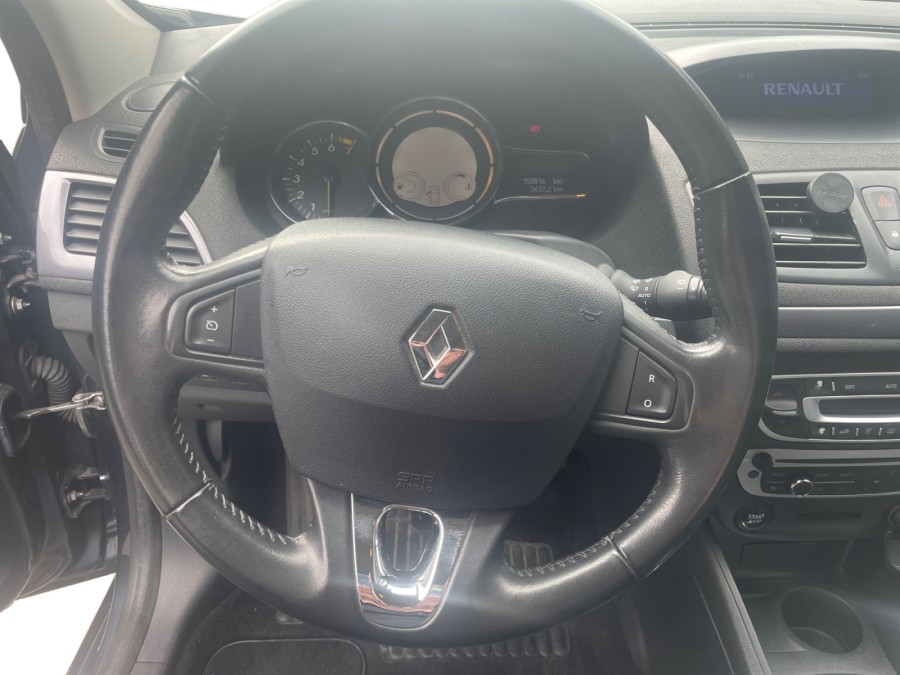 RENAULT d'occasion MEGANE III BERLINE BICORPS TROIS OU CINQ PORTES