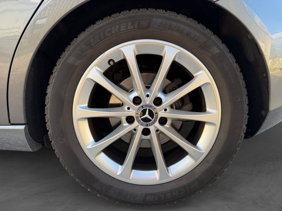 MERCEDES d'occasion CLASSE A IV A180 D STYLE LINE 7G-DCT de 2018 Lyon