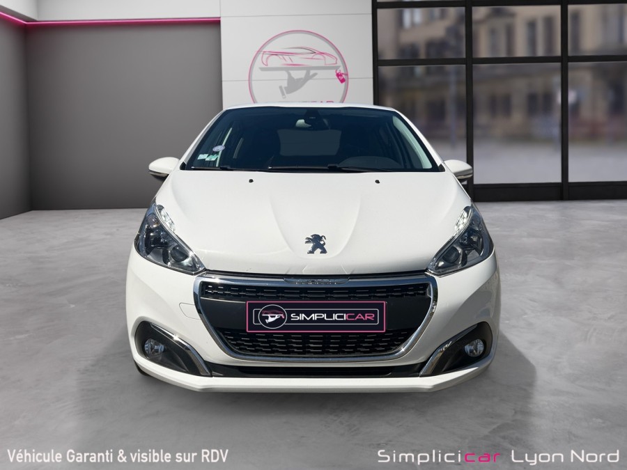 PEUGEOT d'occasion 208 I 1.2 PURE TECH 82 SIGNATURE de 2019 Lyon Nord
