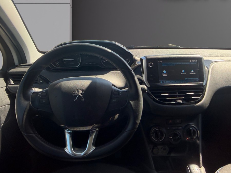 PEUGEOT d'occasion 208 I 1.2 PURE TECH 82 SIGNATURE de 2019 Lyon Nord