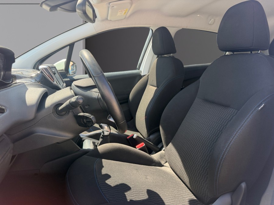 PEUGEOT d'occasion 208 I 1.2 PURE TECH 82 SIGNATURE de 2019 Lyon Nord