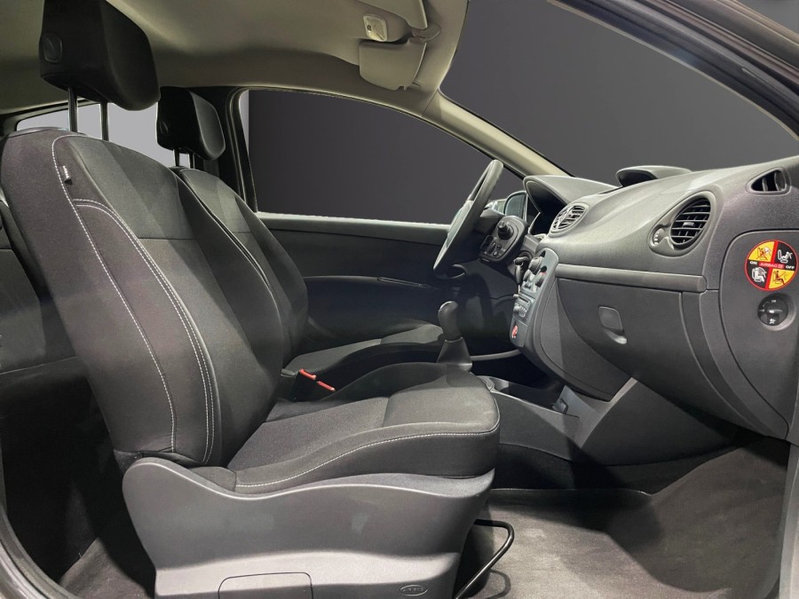 RENAULT d'occasion CLIO III COLLECTION 1.2 16V 75 ZEN de 2014