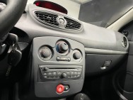 RENAULT d'occasion CLIO III COLLECTION 1.2 16V 75 ZEN de 2014