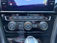 VOLKSWAGEN d'occasion GOLF VII 2.0 TSI EVO 245 GTI PERFORMANCE DSG de