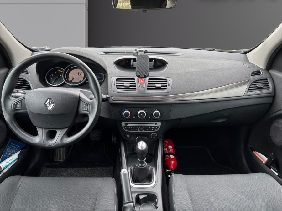 RENAULT d'occasion MEGANE III GRANDTOUR 1.5 DCI 110 de 2011 Besançon