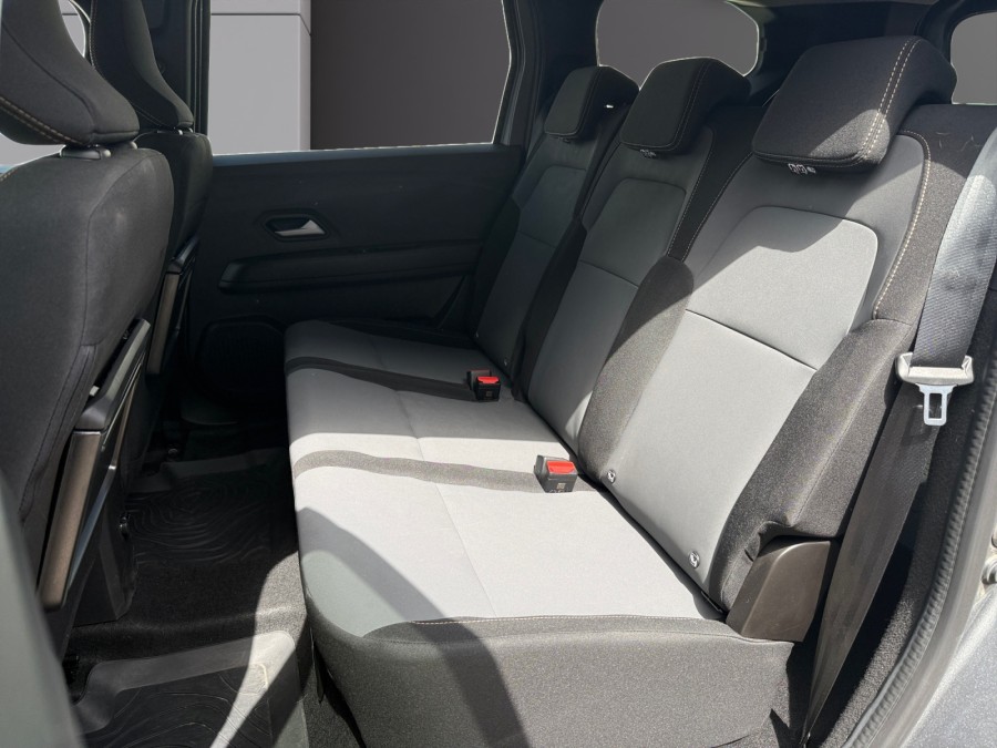 DACIA d'occasion JOGGER 1.6 HYBRID 140 EXTREME + BA de 2024 Vannes