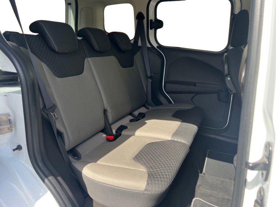 FORD d'occasion TOURNEO 1.5 TDCI 75 TITANIUM de 2019 Saint Maximin