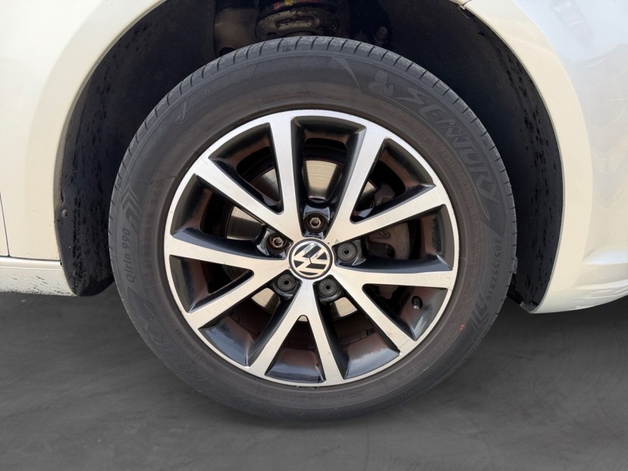 VOLKSWAGEN d'occasion TOURAN 1.6 TDI 105 BLUEMOTION MATCH de 2012