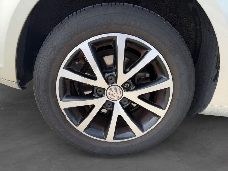 VOLKSWAGEN d'occasion TOURAN 1.6 TDI 105 BLUEMOTION MATCH de 2012