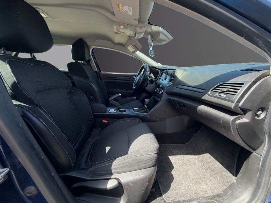 RENAULT d'occasion MEGANE IV BERLINE BICORPS TROIS OU CINQ PORTES 1.5