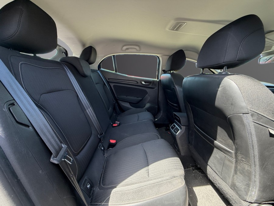RENAULT d'occasion MEGANE IV BERLINE BICORPS TROIS OU CINQ PORTES 1.5