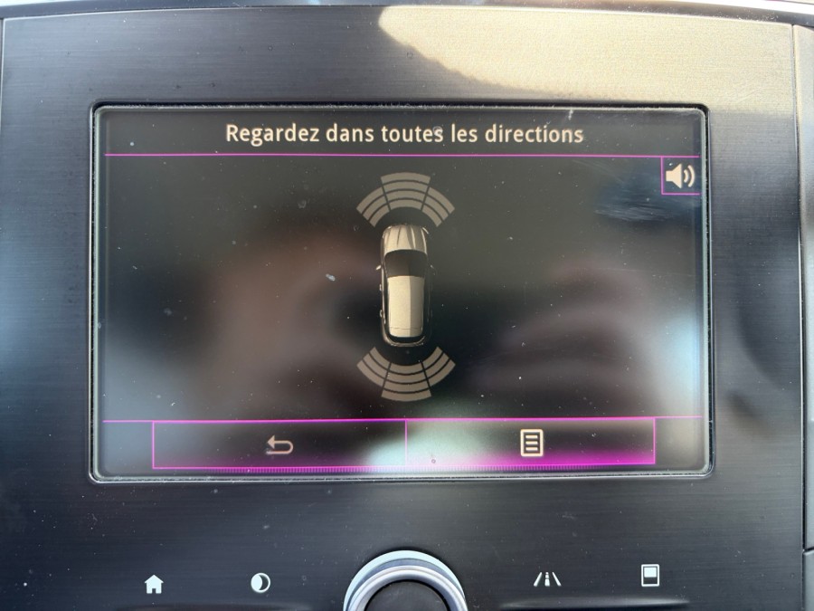 RENAULT d'occasion MEGANE IV BERLINE BICORPS TROIS OU CINQ PORTES 1.5