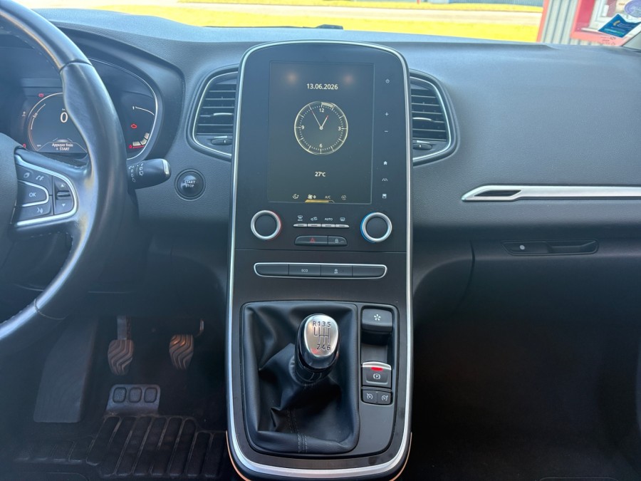 RENAULT d'occasion GRAND SCENIC IV GRAND 1.2 TCE 130 INTENS de 2017