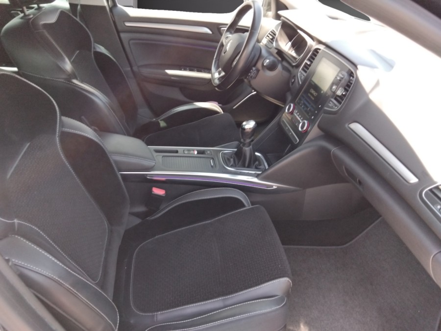RENAULT d'occasion MEGANE IV 1.6 DCI 130 INTENS de 2017 Beauvais (60)﻿