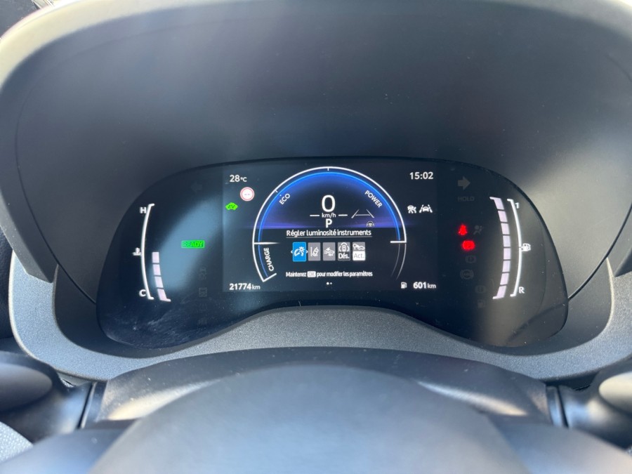 TOYOTA d'occasion YARIS CROSS 130H DESIGN de 2024 Marignane (13)﻿