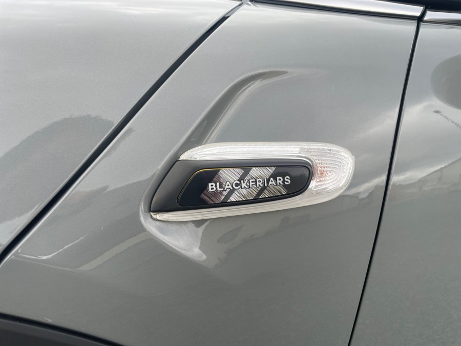 MINI d'occasion MINI ONE 102 ch BLACKFRIARS BA de 2018 Royan (17)﻿