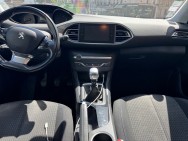 PEUGEOT d'occasion 308 II 1.5 BLUE HDI 100 STYLE de 2019 Montreuil