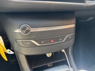 PEUGEOT d'occasion 308 II 1.5 BLUE HDI 100 STYLE de 2019 Montreuil