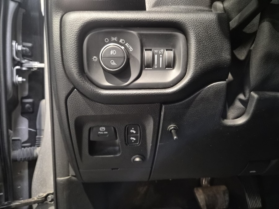 DODGE d'occasion RAM 5.7 hemi de 2021 Fontainebleau (77)﻿