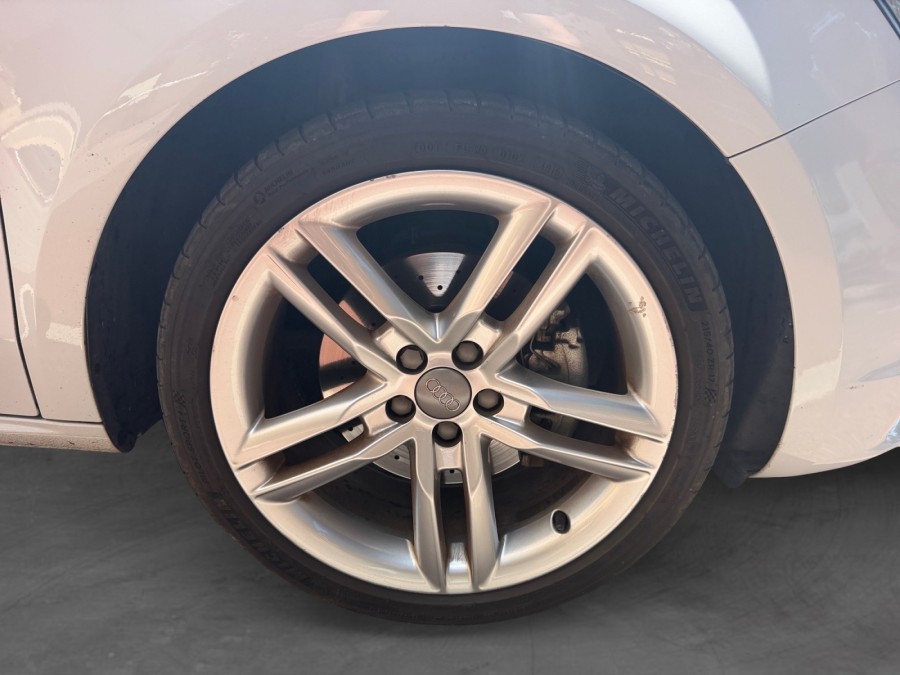 AUDI d'occasion A1 1.6 TDI 105 BUSINESS LINE de 2014 Cannes (06)﻿
