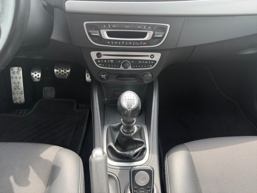 RENAULT d'occasion FLUENCE 1.5 DCI 110 BLACK EDITION de 2012
