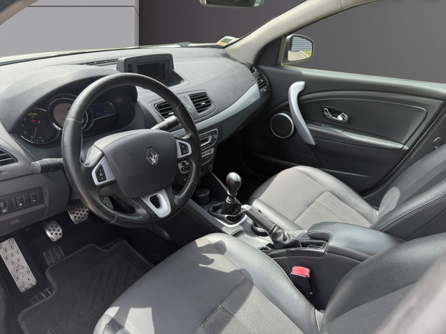RENAULT d'occasion FLUENCE 1.5 DCI 110 BLACK EDITION de 2012