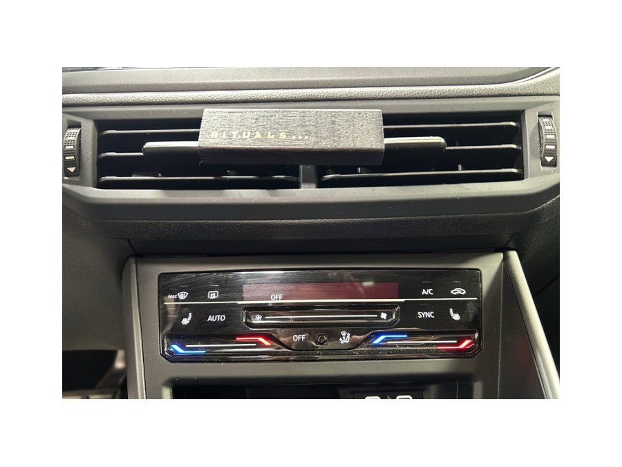 VOLKSWAGEN d'occasion POLO 1.0 TSI 95 VW EDITION DSG de 2024 Lyon