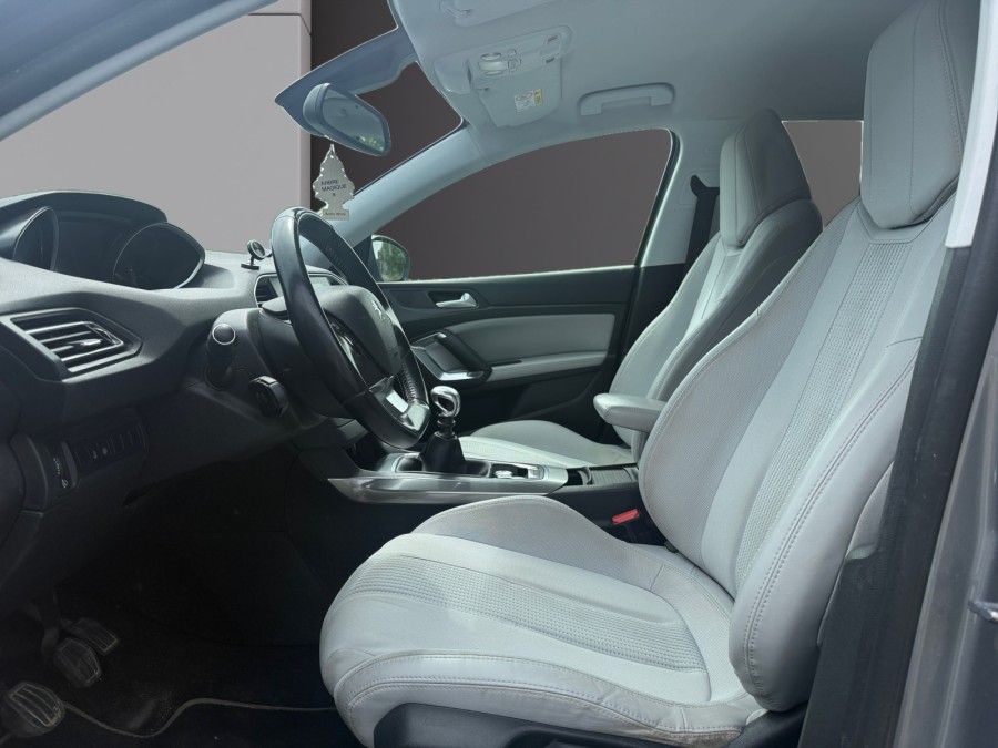 PEUGEOT d'occasion 308 II 1.5 BLUE HDI 100 Allure de 2019 Saint Omer