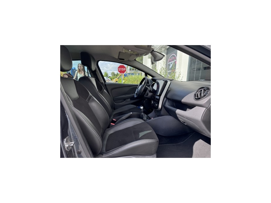 RENAULT d'occasion CLIO IV TCE 120 INTENS de 2017 Villebon Sur Yvette