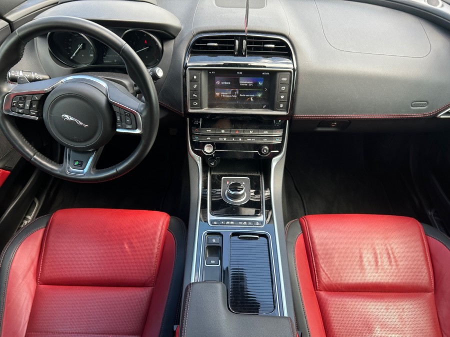 JAGUAR d'occasion XE 2.0L 200 PURE BA de 2017 St Jean du Cardonnay