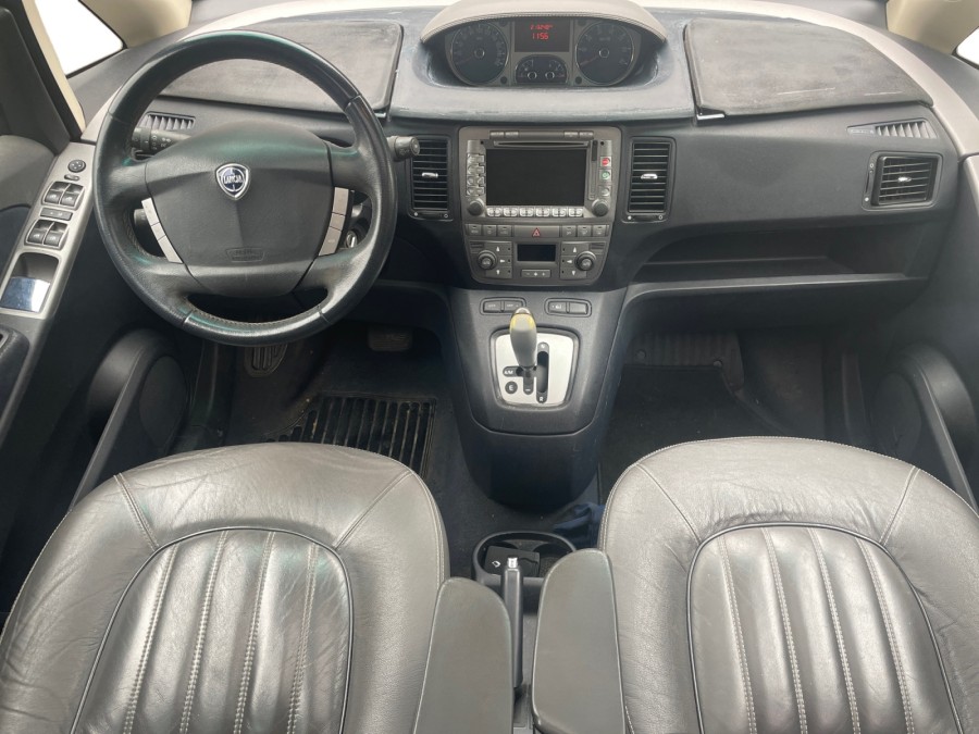 LANCIA d'occasion MUSA 1.4 16V 95 PLATINO START AND STOP de 2009 Les
