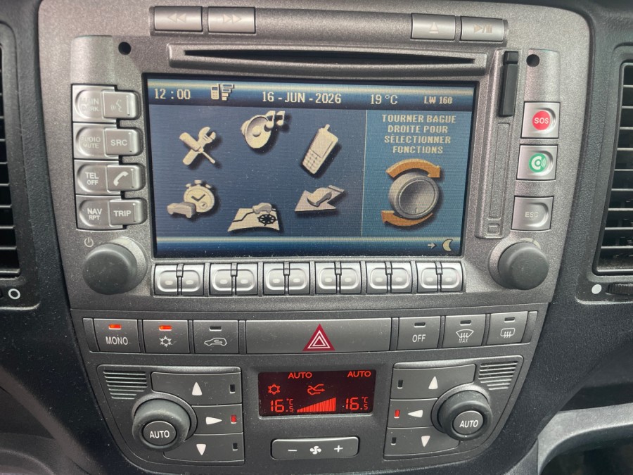 LANCIA d'occasion MUSA 1.4 16V 95 PLATINO START AND STOP de 2009 Les