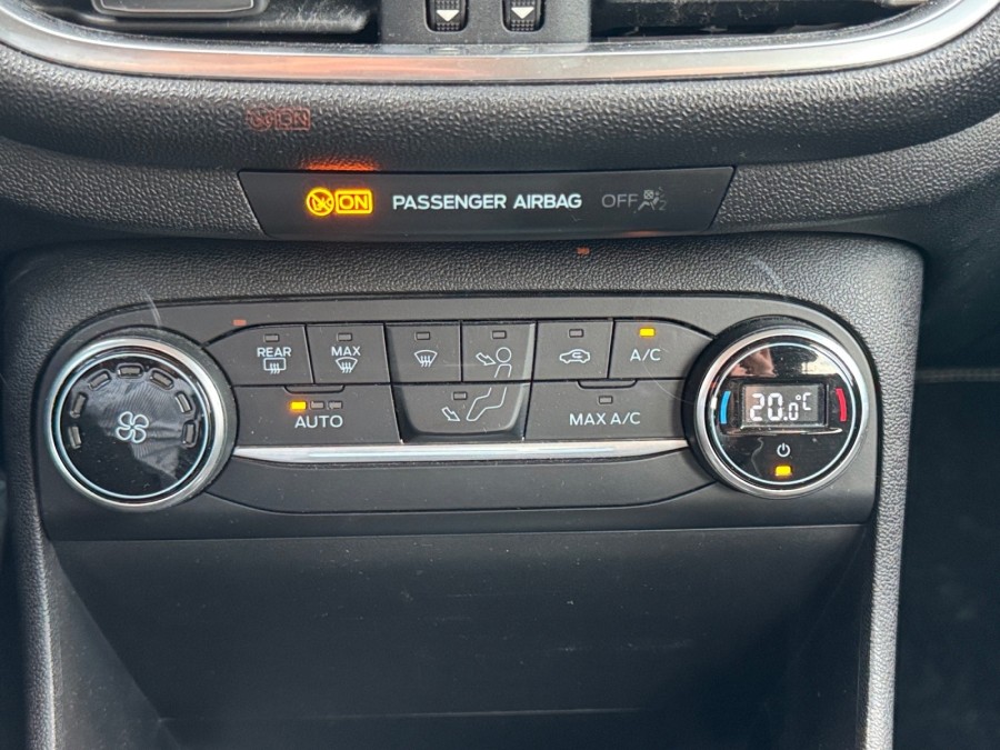 FORD d'occasion FIESTA 1.0 ECOBOOST 125 TITANIUM de 2018 Troyes (10)﻿