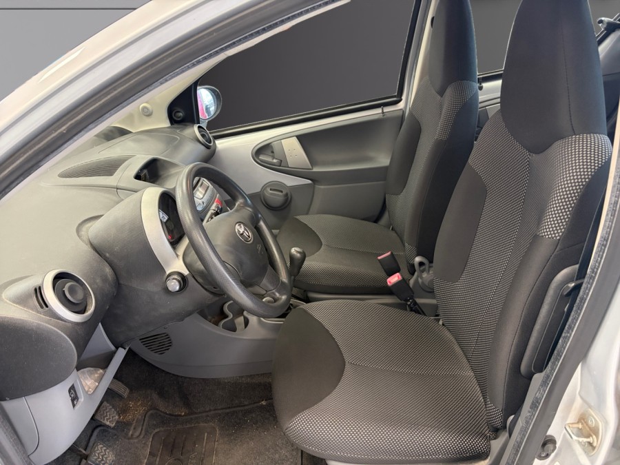 TOYOTA d'occasion AYGO Toyota Aygo 5 Portes 1.0 VVTi 12V 68 cv de