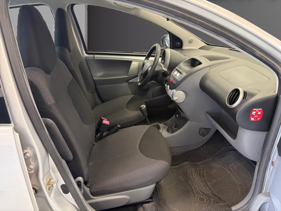 TOYOTA d'occasion AYGO Toyota Aygo 5 Portes 1.0 VVTi 12V 68 cv de