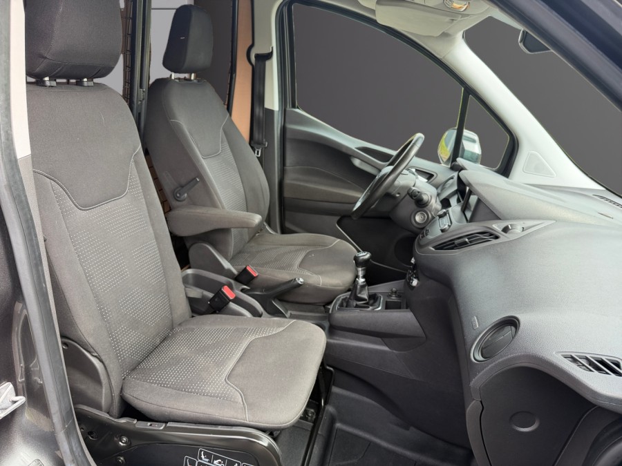 FORD d'occasion TRANSIT COURIER B460 CAMIONNETTE/MONOSPACE |