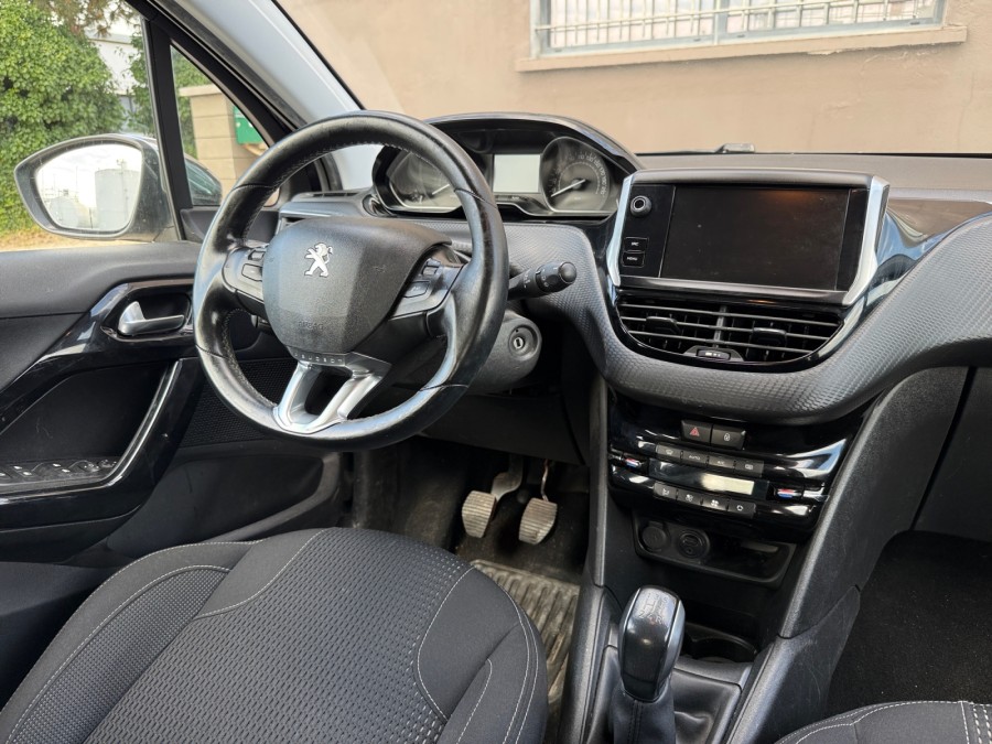 PEUGEOT d'occasion 208 I 1.2 PURE TECH 82 ALLURE de 2018 Poitiers