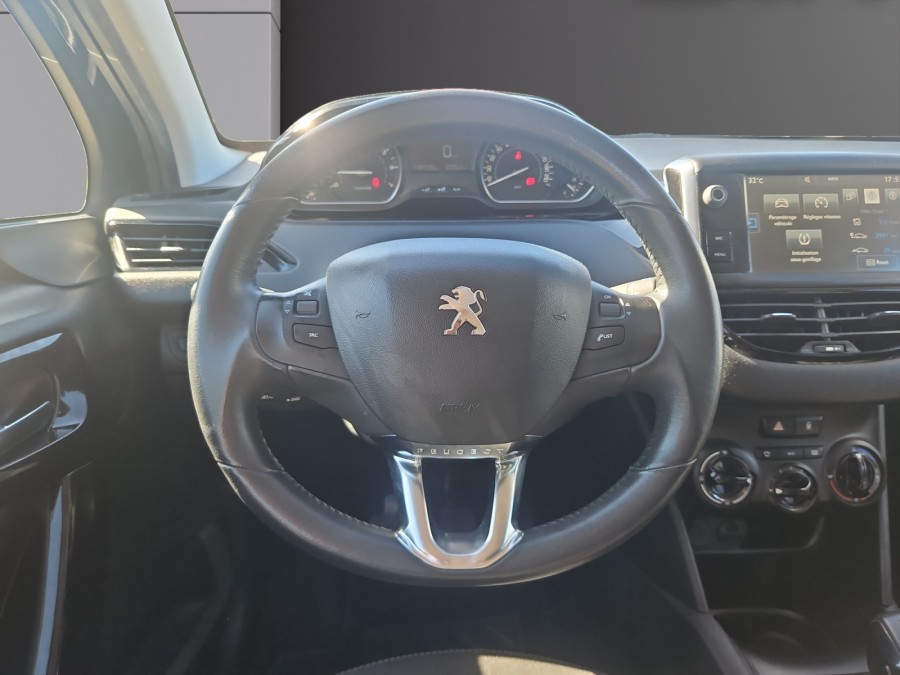 PEUGEOT d'occasion 208 I 1.2 PURE TECH 82 ALLURE de 2015 Evreux (27)﻿